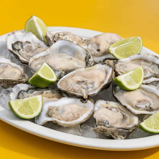 Oysters / Ostiones.