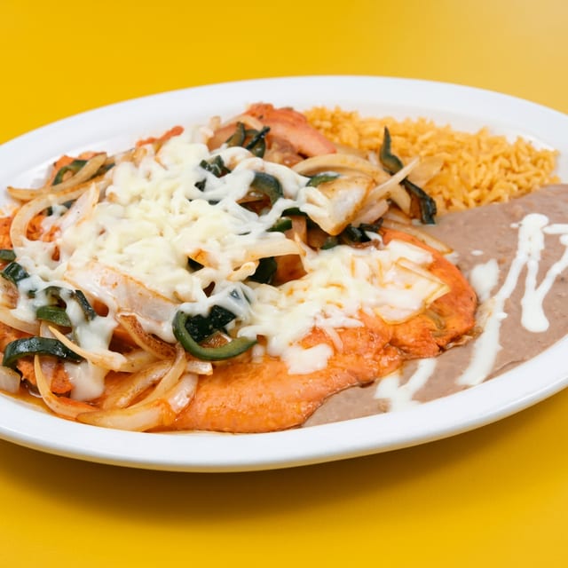 Pollo Poblano / Poblano Chicken.